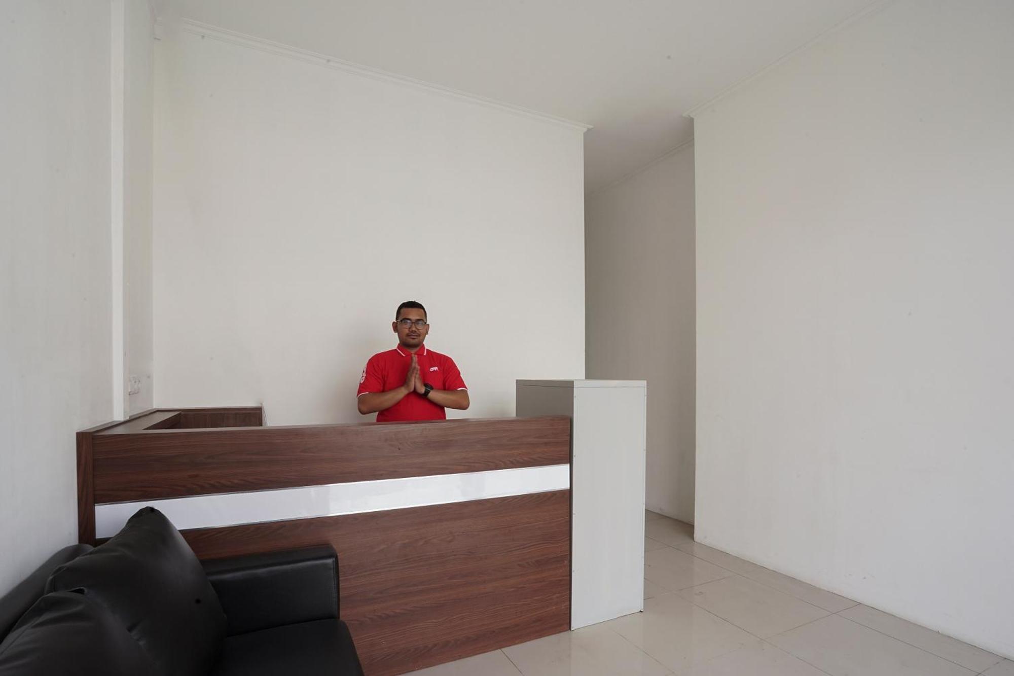 Super Oyo 2183 Cibeureum Residence Bandung Exteriör bild