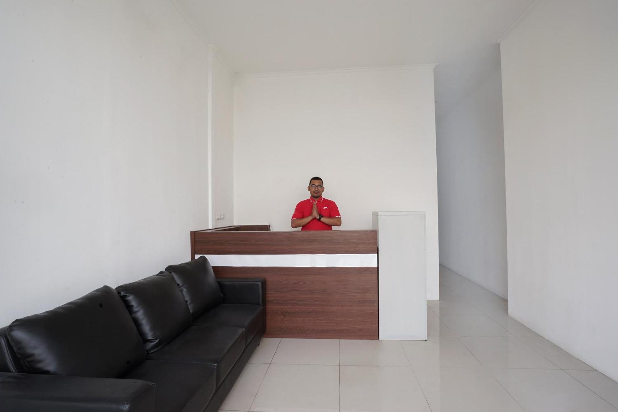 Super Oyo 2183 Cibeureum Residence Bandung Exteriör bild