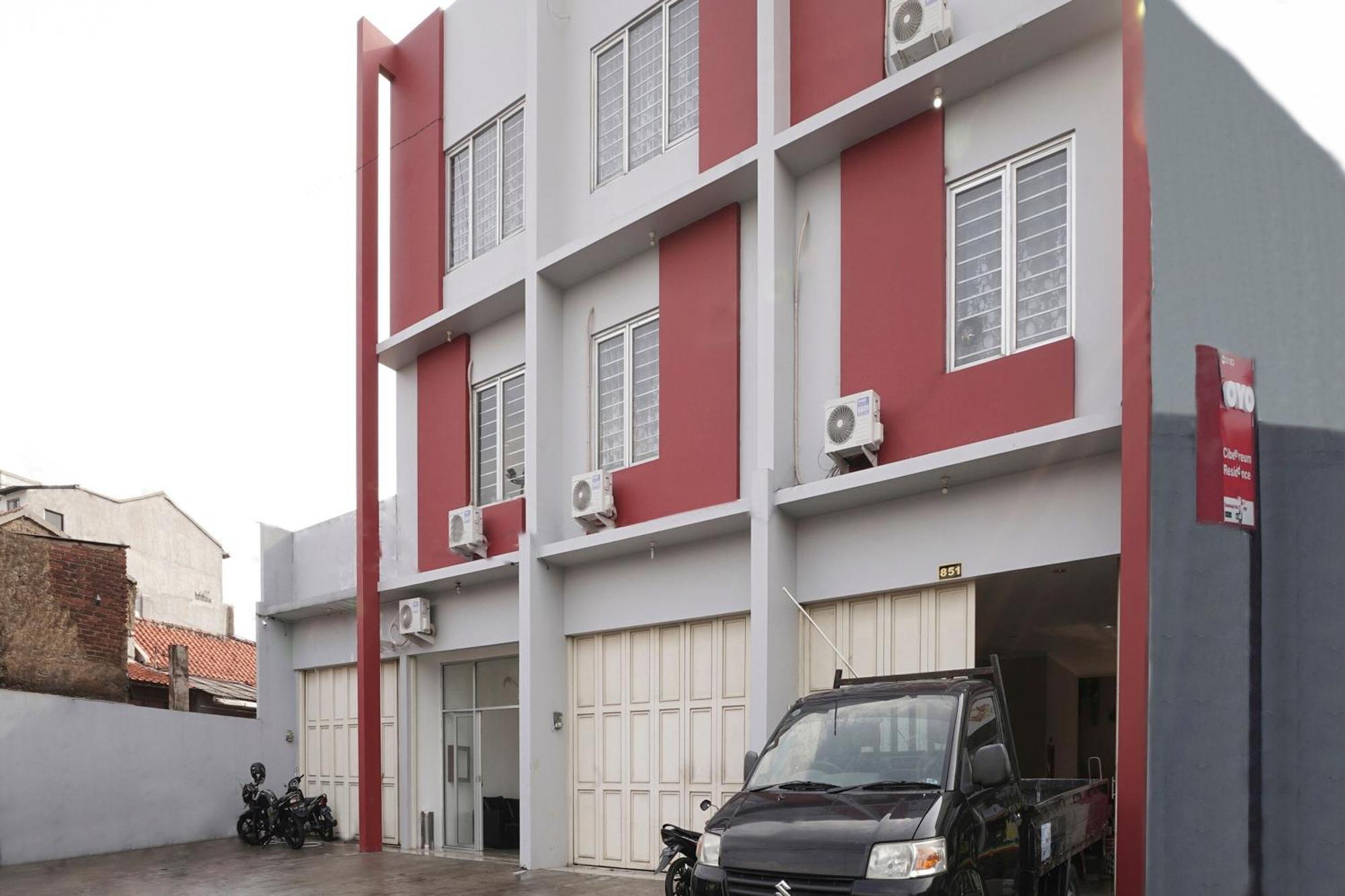 Super Oyo 2183 Cibeureum Residence Bandung Exteriör bild