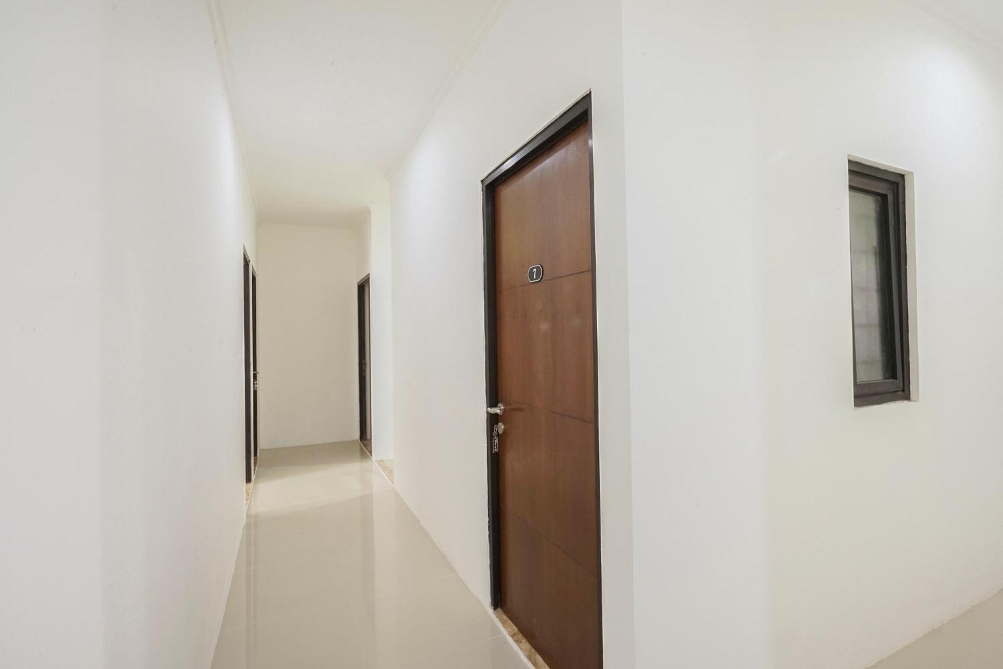 Super Oyo 2183 Cibeureum Residence Bandung Exteriör bild
